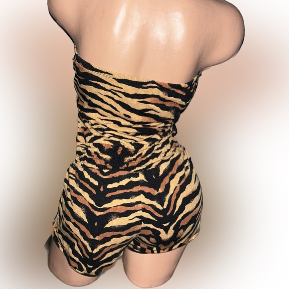 BEBE romper shorts strapless tiger pants jumpsuit pinup burlesque cabaret sexy - Picture 9 of 10